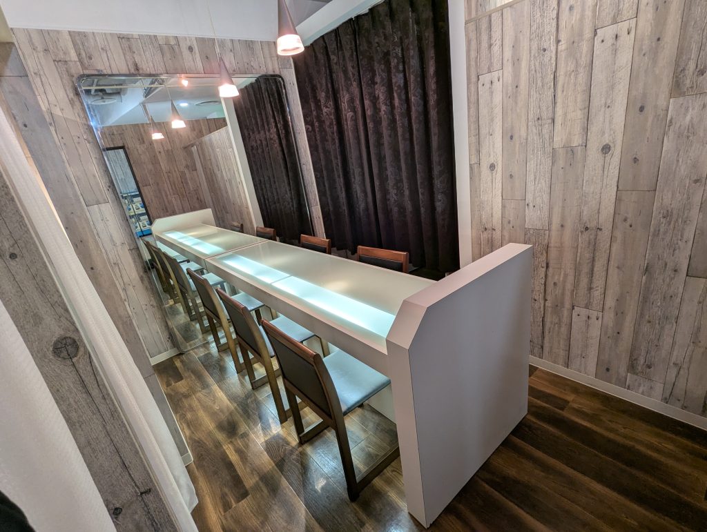 てみみん金沢店 店内の雰囲気